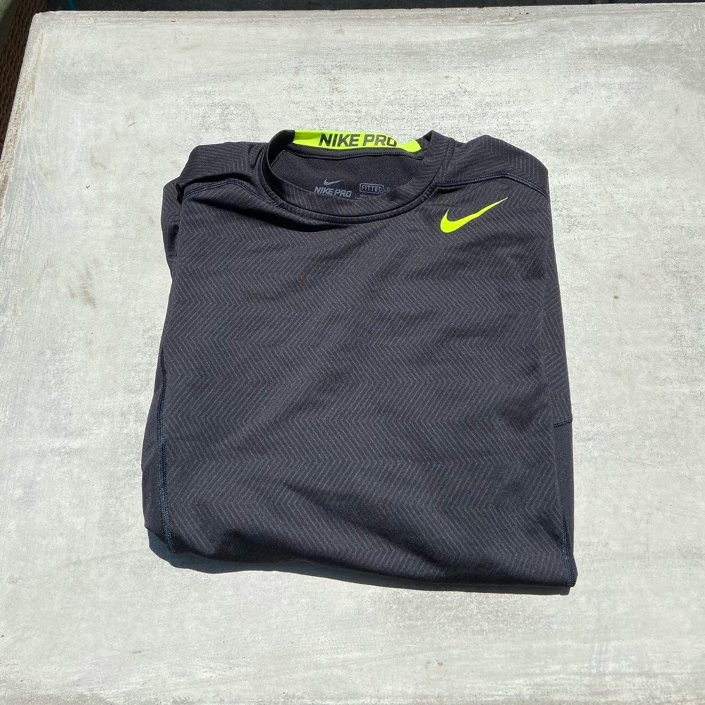 Nike Pro Long Sleeve Dri-Fit - Black striped